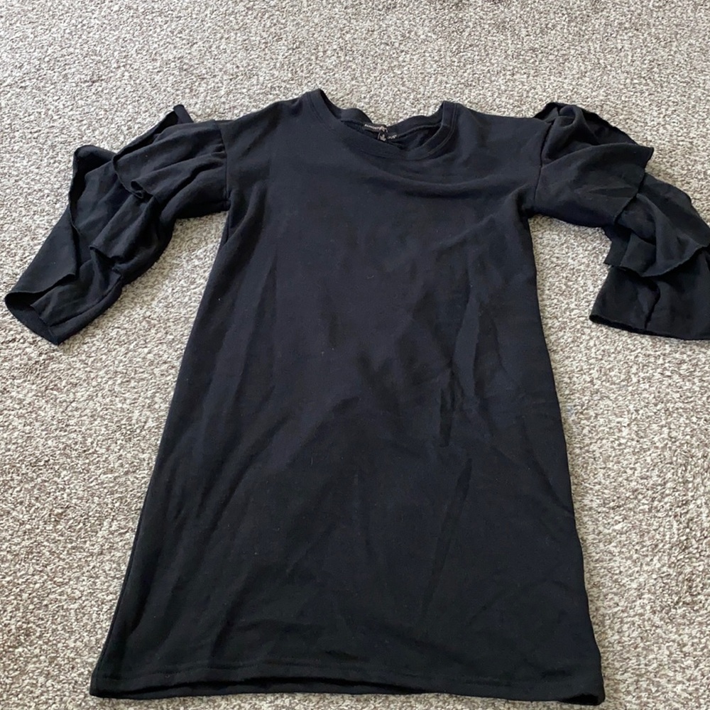 Flutter tier sleeve dress